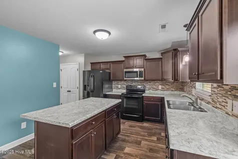 719 Addor Drive Richlands NC 28574