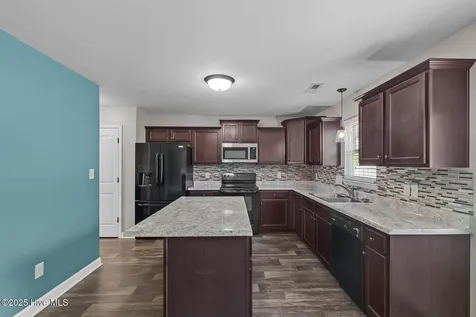 719 Addor Drive Richlands NC 28574