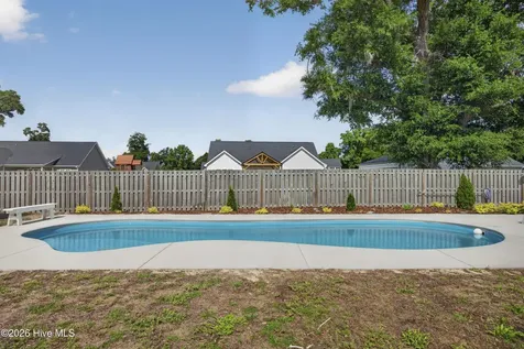 50 S Lord Wallace Court Rocky Point NC 28457