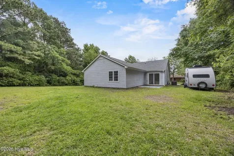 429 Crows Nest Lane Sneads Ferry NC 28460