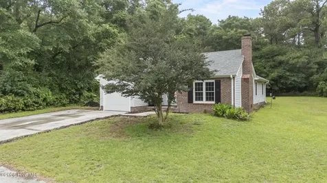 429 Crows Nest Lane Sneads Ferry NC 28460