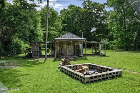 298 Comfort Road Richlands NC 28574