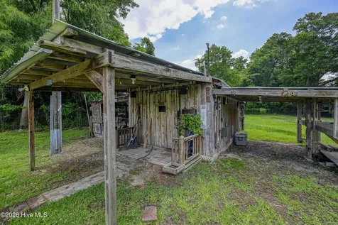 298 Comfort Road Richlands NC 28574