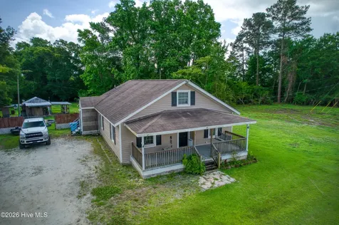 298 Comfort Road Richlands NC 28574