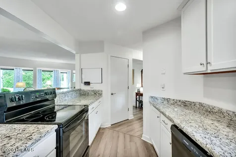 718 Azalea Drive Hampstead NC 28443