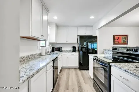 718 Azalea Drive Hampstead NC 28443