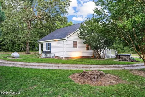 427 Wilson Road Lucama NC 27851