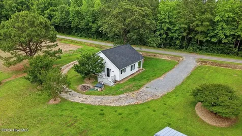 427 Wilson Road Lucama NC 27851