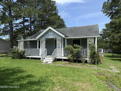 890 Hibbs Road Newport NC 28570