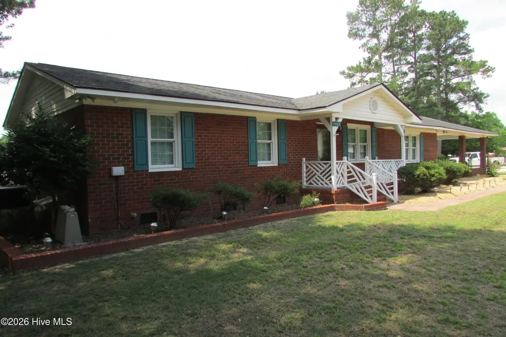 7825 Snow Hill Drive Roseboro NC 28382