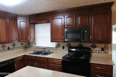 7825 Snow Hill Drive Roseboro NC 28382