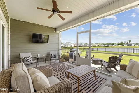 243 Hanover Lakes Drive Wilmington NC 28401
