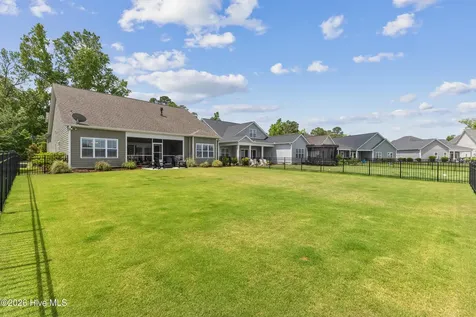243 Hanover Lakes Drive Wilmington NC 28401