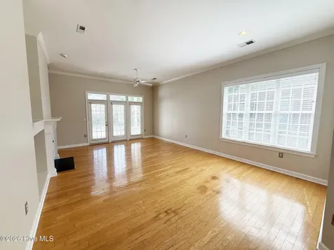4906 Shaftesbury Place Wilmington NC 28409