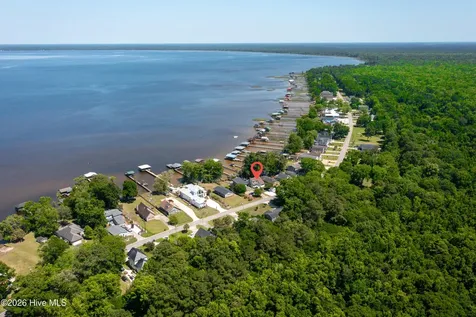 2313 Waccamaw Shores Road Lake Waccamaw NC 28450