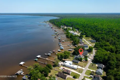 2313 Waccamaw Shores Road Lake Waccamaw NC 28450