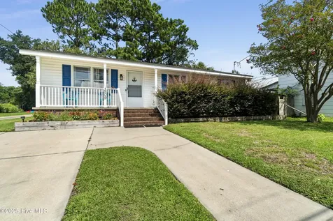 509 Broad Street Oriental NC 28571