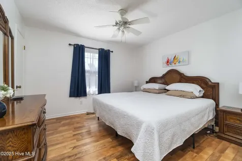 509 Broad Street Oriental NC 28571