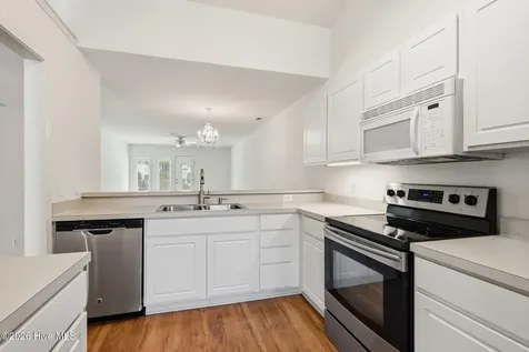 102 Oleander Court Morehead City NC 28557