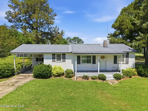 850 Smithtown Road Grimesland NC 27837