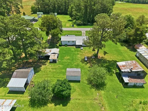 850 Smithtown Road Grimesland NC 27837