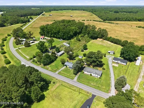 850 Smithtown Road Grimesland NC 27837