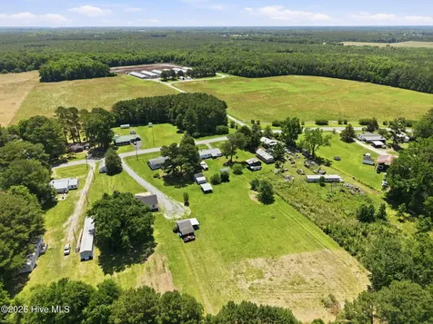 850 Smithtown Road Grimesland NC 27837