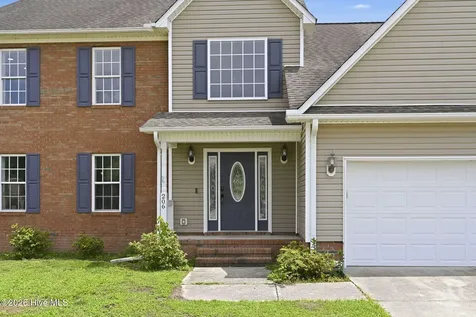 206 Honey Court E Jacksonville NC 28540