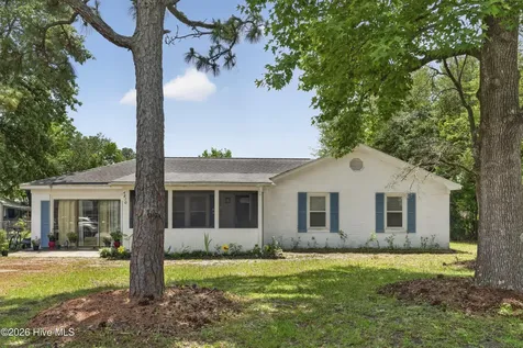 4810 W Lord Byron Road Wilmington NC 28405