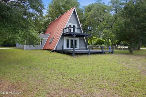 1098 Kings Landing Road Hampstead NC 28443