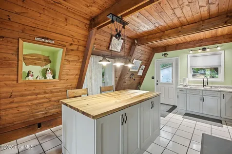 1098 Kings Landing Road Hampstead NC 28443