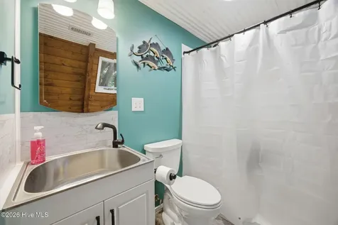 1098 Kings Landing Road Hampstead NC 28443