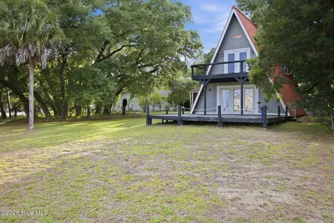 1098 Kings Landing Road Hampstead NC 28443