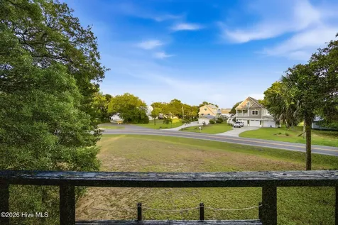 1098 Kings Landing Road Hampstead NC 28443