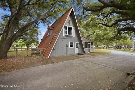 1098 Kings Landing Road Hampstead NC 28443