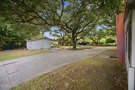 1098 Kings Landing Road Hampstead NC 28443