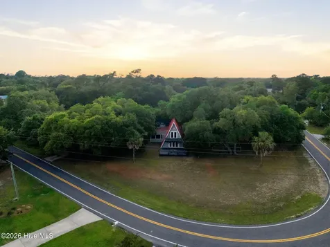 1098 Kings Landing Road Hampstead NC 28443