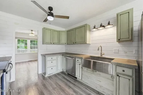 2491 Northwoods Drive Jacksonville NC 28540