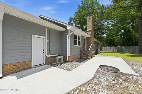 2491 Northwoods Drive Jacksonville NC 28540