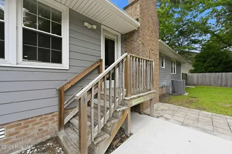 2491 Northwoods Drive Jacksonville NC 28540
