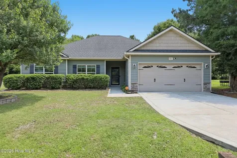 801 Lavender Court Hubert NC 28539