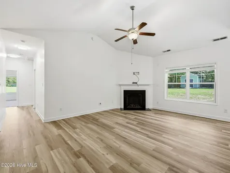 801 Lavender Court Hubert NC 28539