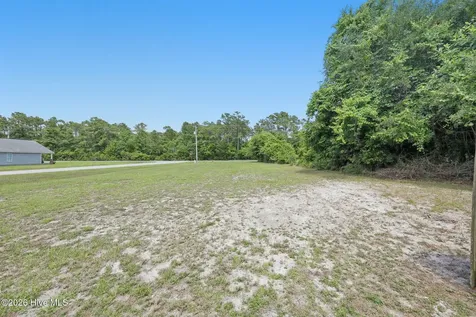 801 Lavender Court Hubert NC 28539