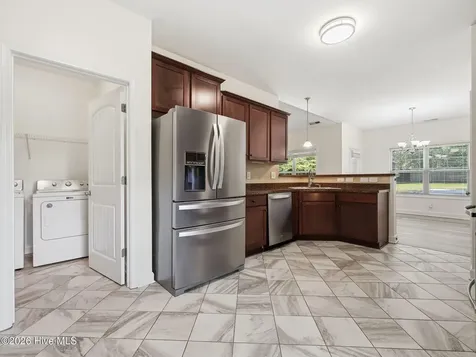 801 Lavender Court Hubert NC 28539