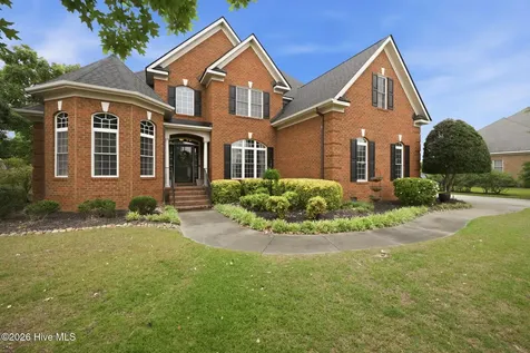 2213 Yadkin Court Greenville NC 27858