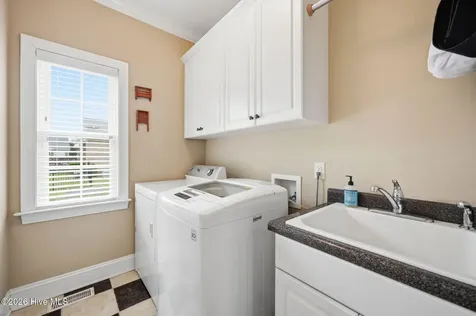 2213 Yadkin Court Greenville NC 27858