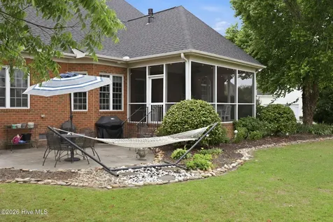 2213 Yadkin Court Greenville NC 27858