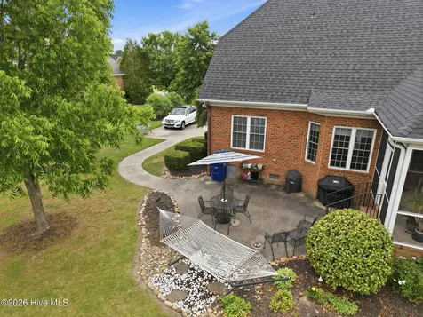 2213 Yadkin Court Greenville NC 27858