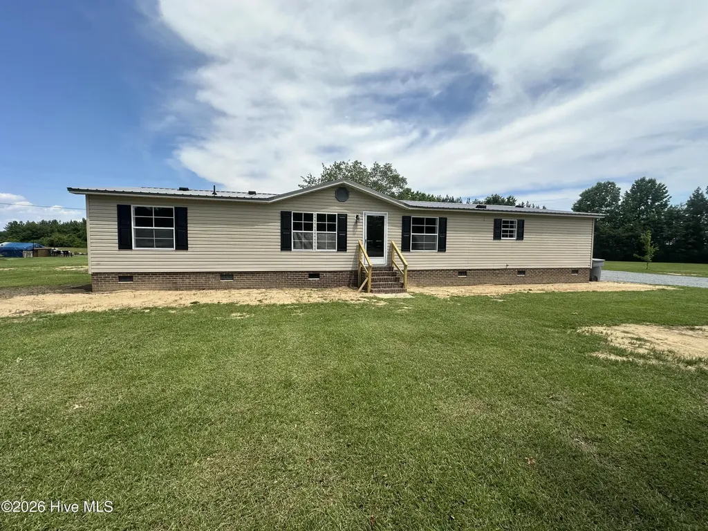 3062 Ashleys Grove Road Conway NC 27820