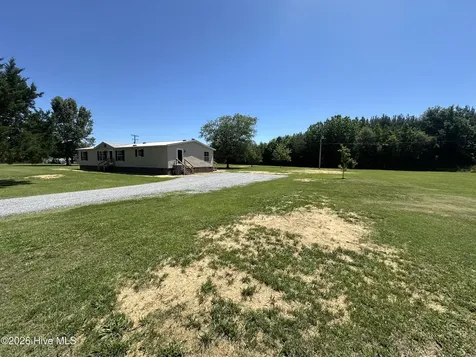 3062 Ashleys Grove Road Conway NC 27820